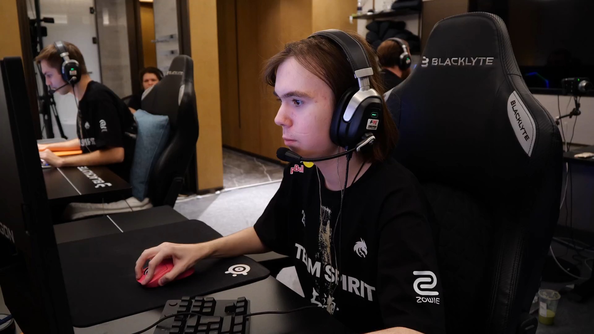 界紧密相连 界紧密相连