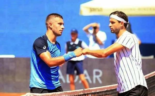 球员既能在 球员既能在