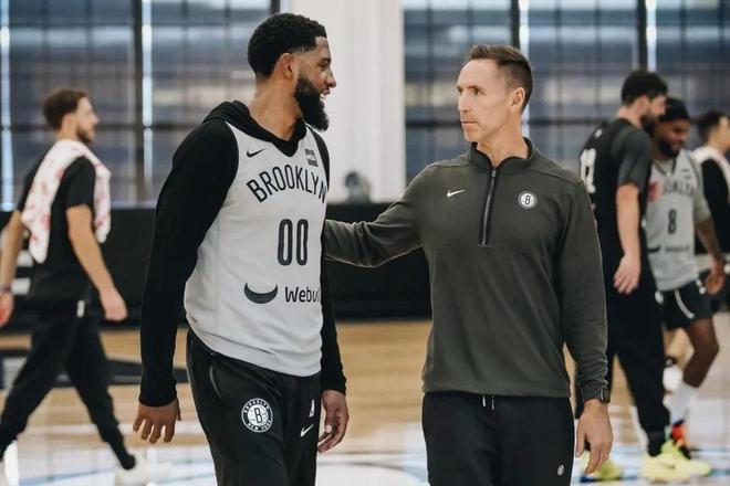 中央谢幕 中央谢幕