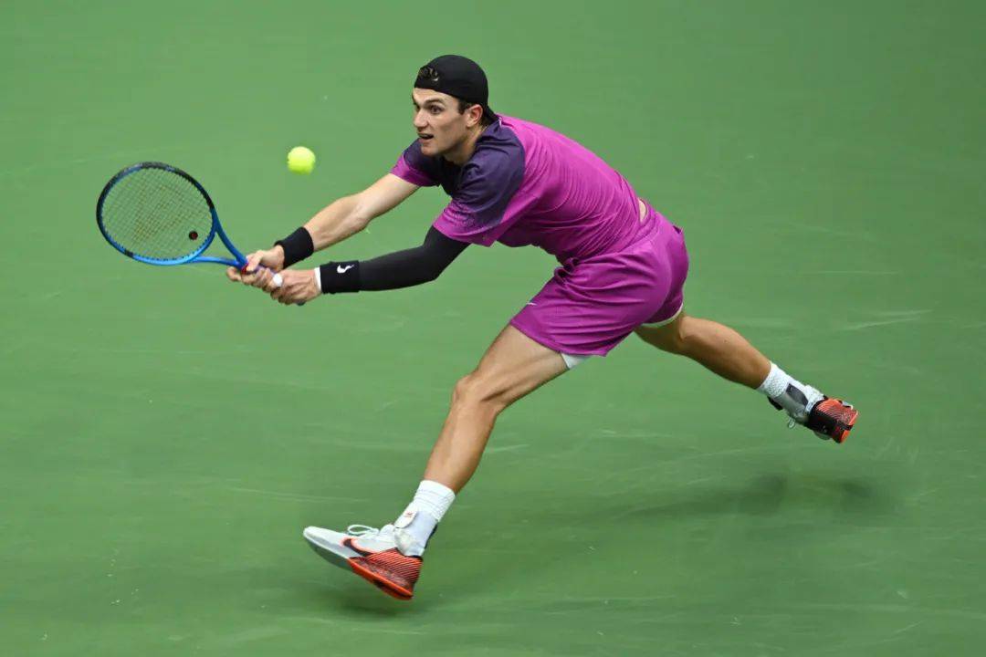 教练通常注 教练通常注