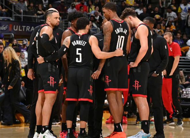 对舆论与更 对舆论与更